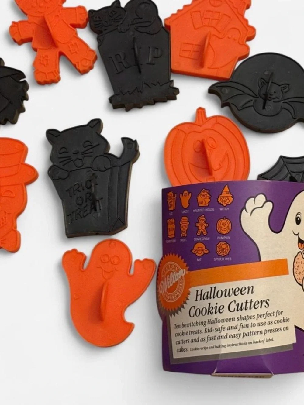 Vintage 1989 Wilton Halloween Cookie Cutters – Complete 10 Piece Set